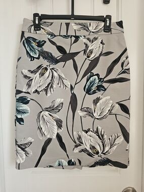 Ann Taylor Gray Floral Pencil Skirt with Teal Accents